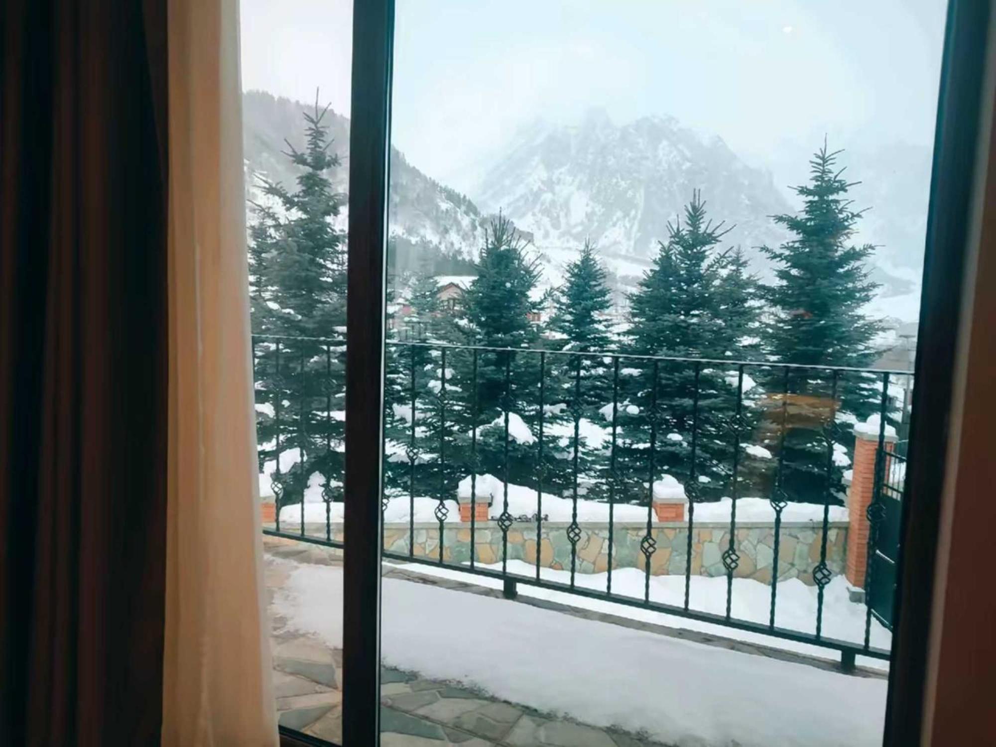 Vardisubani Villa Kazbegi Exterior foto