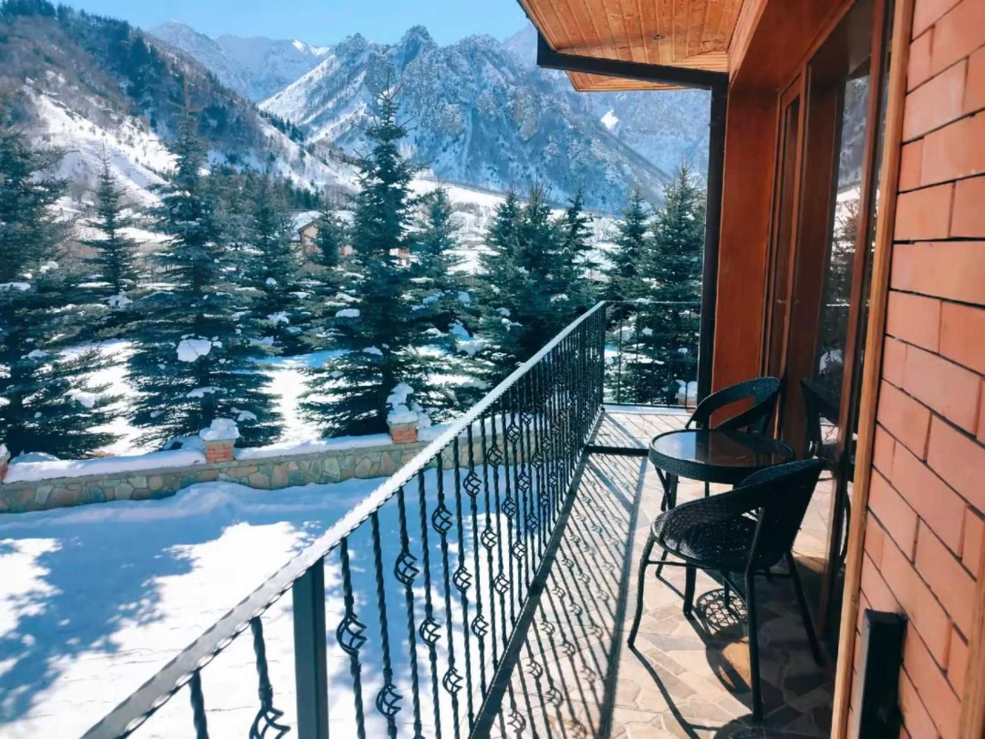 Vardisubani Villa Kazbegi Exterior foto