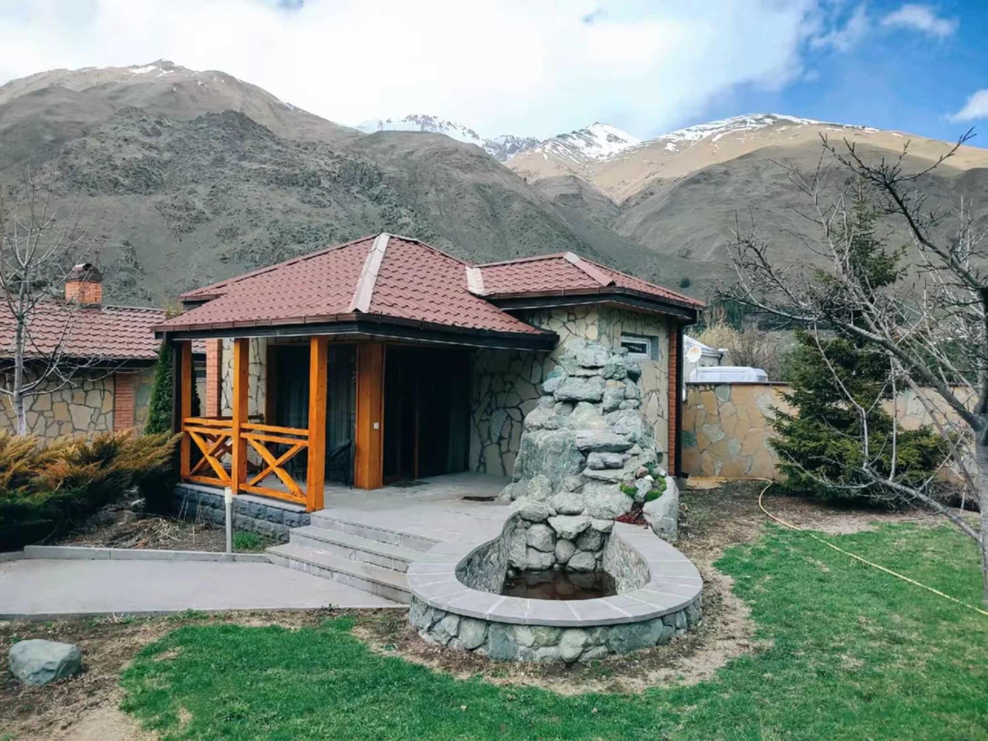 Vardisubani Villa Kazbegi Exterior foto