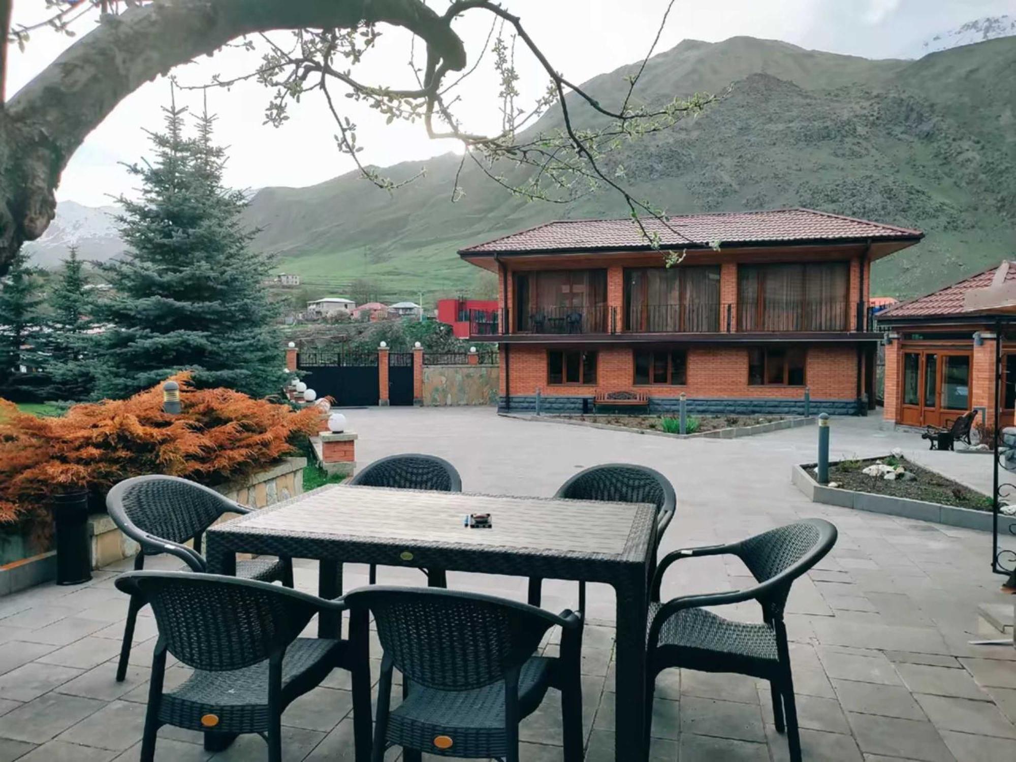Vardisubani Villa Kazbegi Exterior foto